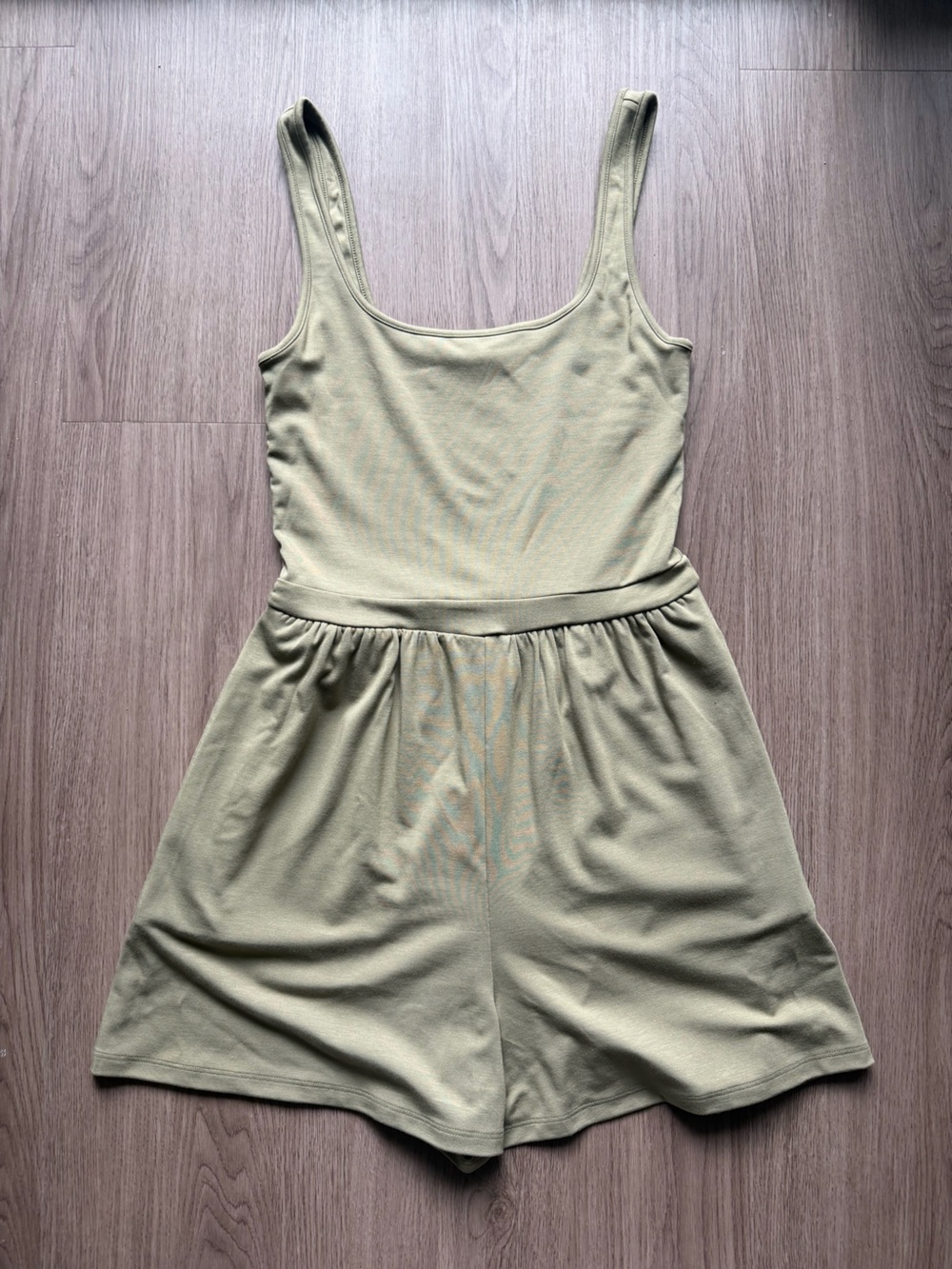 Sleeveless Olive Green Tank Top with Gathered Waist